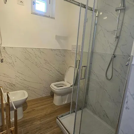 Guest house Vanvitelli's -affittacamere *